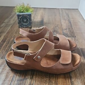 Wolky Alberta Women's Tan Leather Comfortable Sandals
